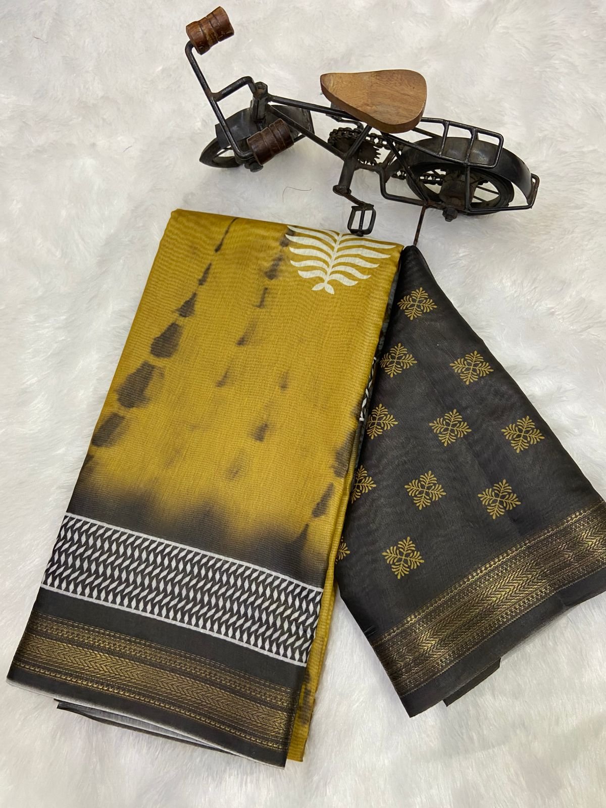 Premium Soft Cotton Saree with Elegant Jacquard Zari Border and Vibrant Digital Print 