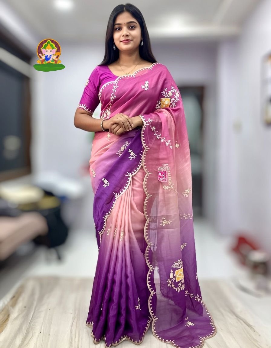 Gold Crush Padding Silk Saree with Scalloped Cut-work