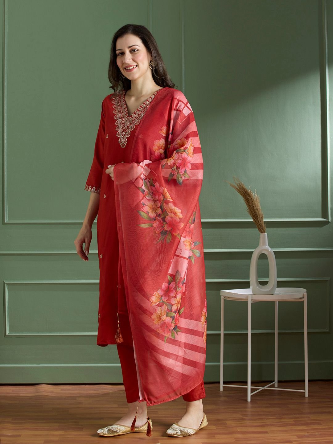 Siya Premium Rayon Slub Embroidered Kurti Pant Set with Digital Print Chanderi Dupatta Code !! F.B. K