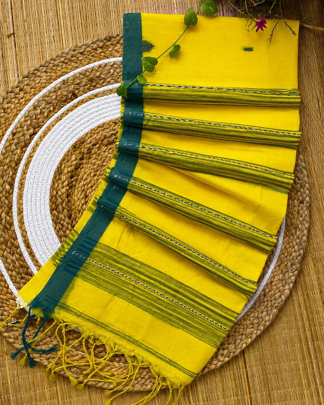 Premium Pure Cotton Handwoven Handloom Saree with Classic Border and Tassels - Authentic Ethnic Wear Code !! T.T.G.C.