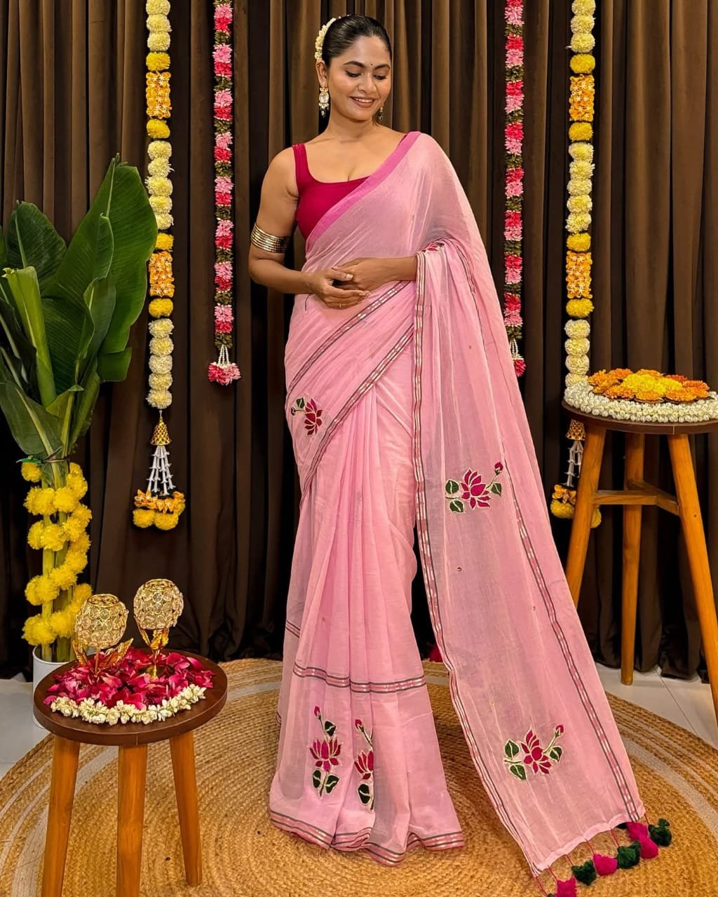 Premium Mulmul Cotton Saree with Handloom Zari Border and Applique Lotus Embroidery Code !! T.T.G.C.