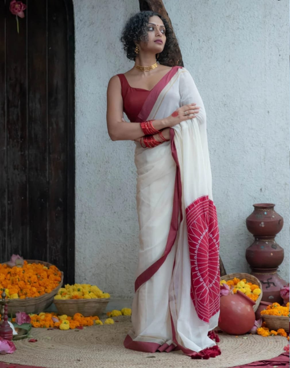 Premium Mulmul Cotton Handloom Saree with Elegant Zari Border and Tassels Code !! T.T.G.C