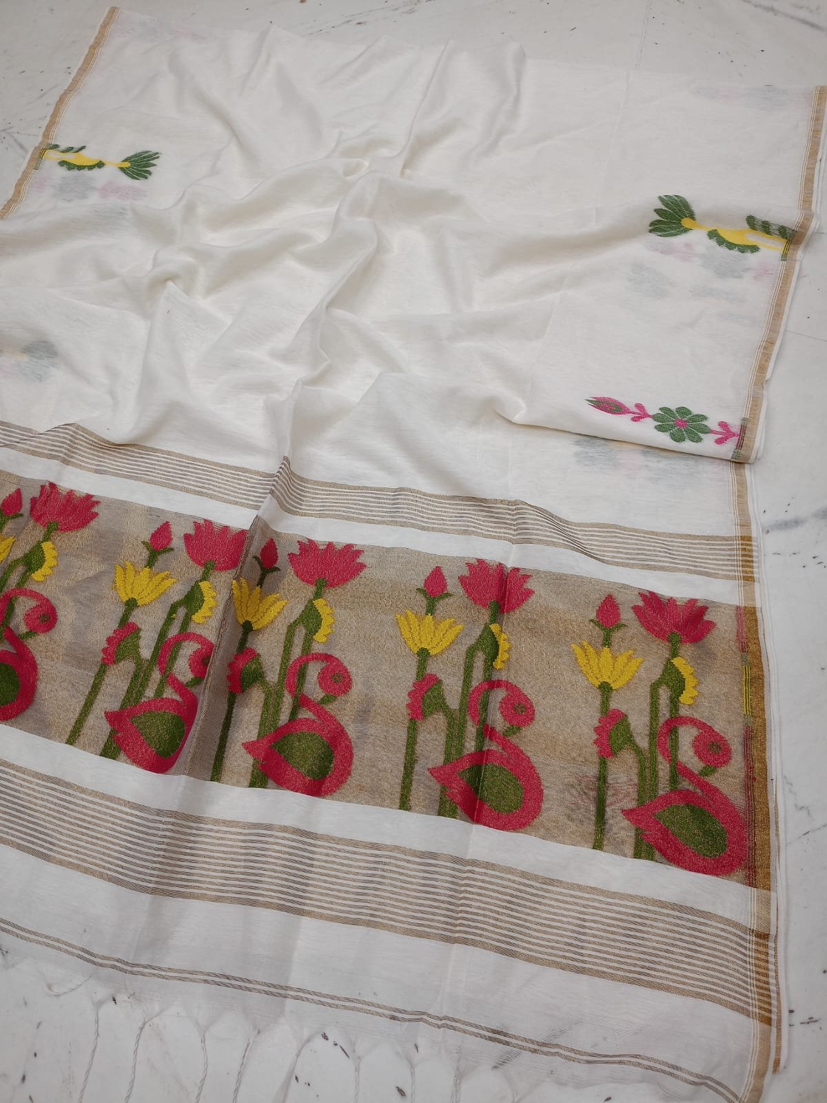 Exclusive Handloom Authentic Resham Linen Saree with Woven Lotus & Swan Motif Pallu Code !! T.T.G.C.