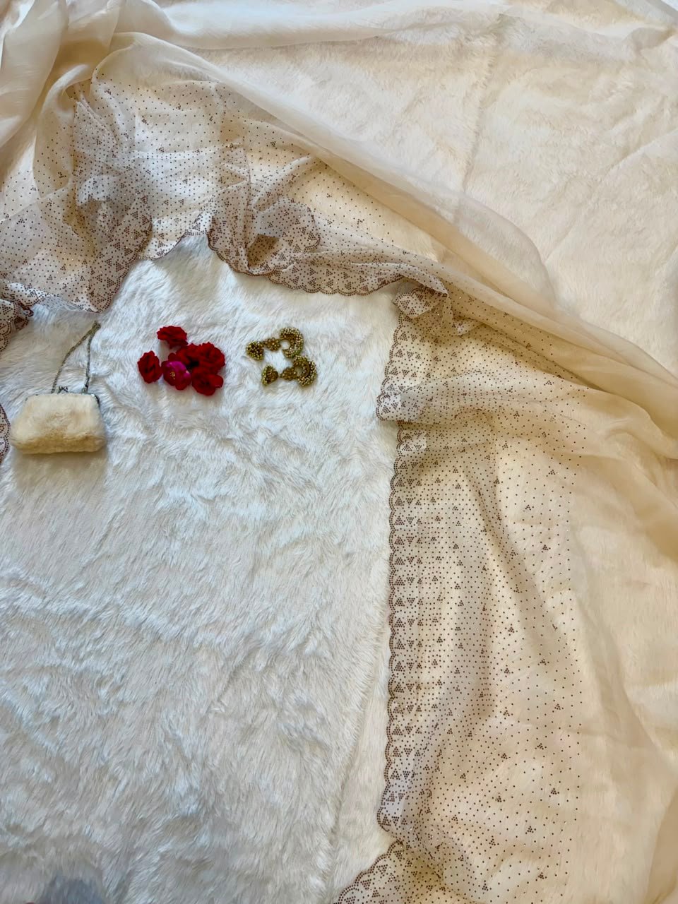 Off-White Organza Silk Saree with Sparkling Diamond Work & Scalloped Border | Unstitched Silk Blouse Included Code !! F.B.S.