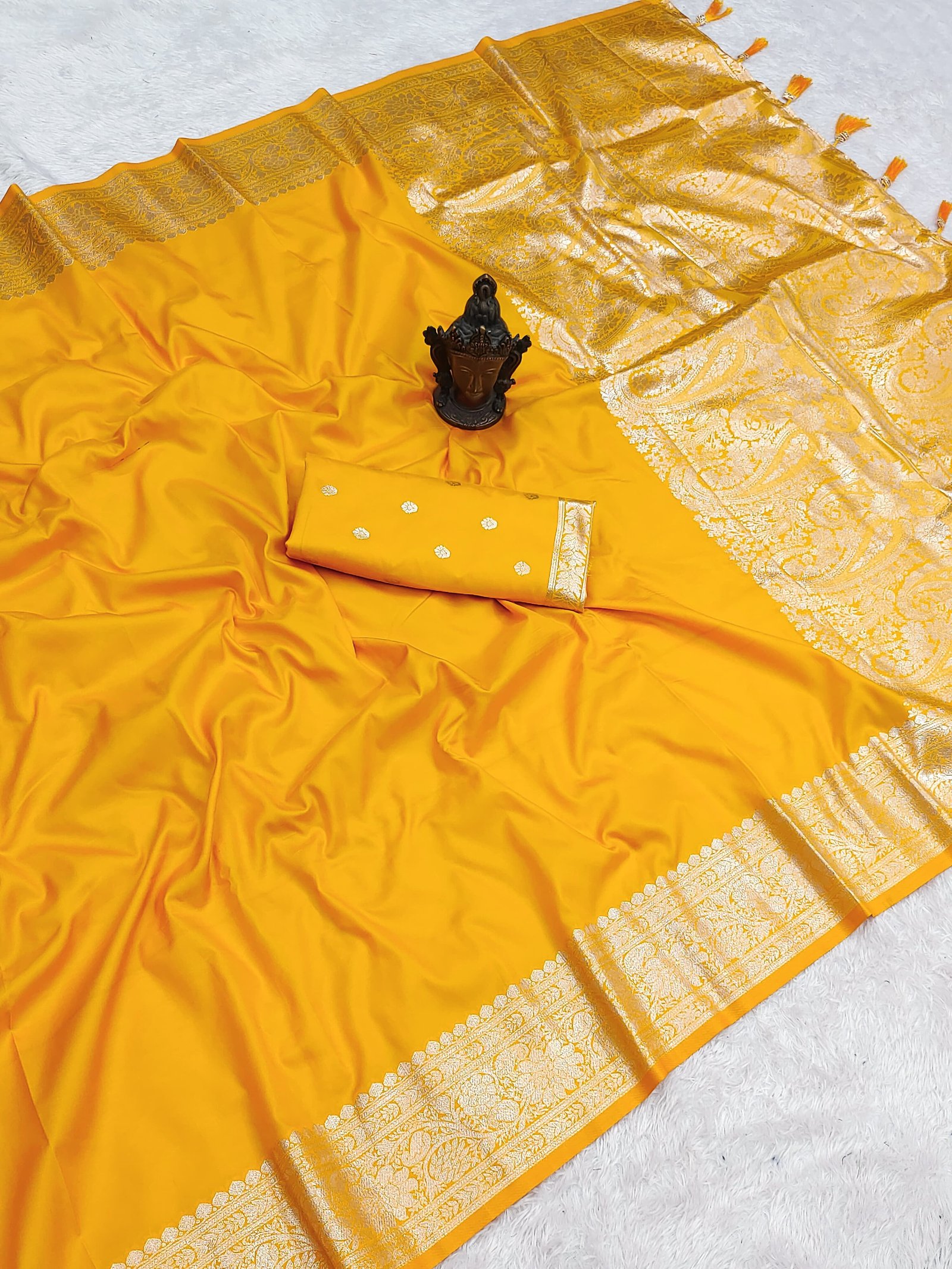 Pure Banarasi Silk Saree with Self Weaving & Heavy Zari Weaved Pallu Code-A.P.F.