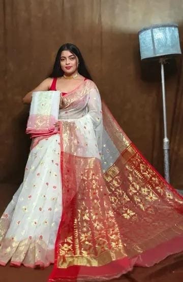 Durga Puja Special Red and White Handloom Bengal Dhakai Jamdani Saree with Blouse Piece Code !! T.T.G.C.