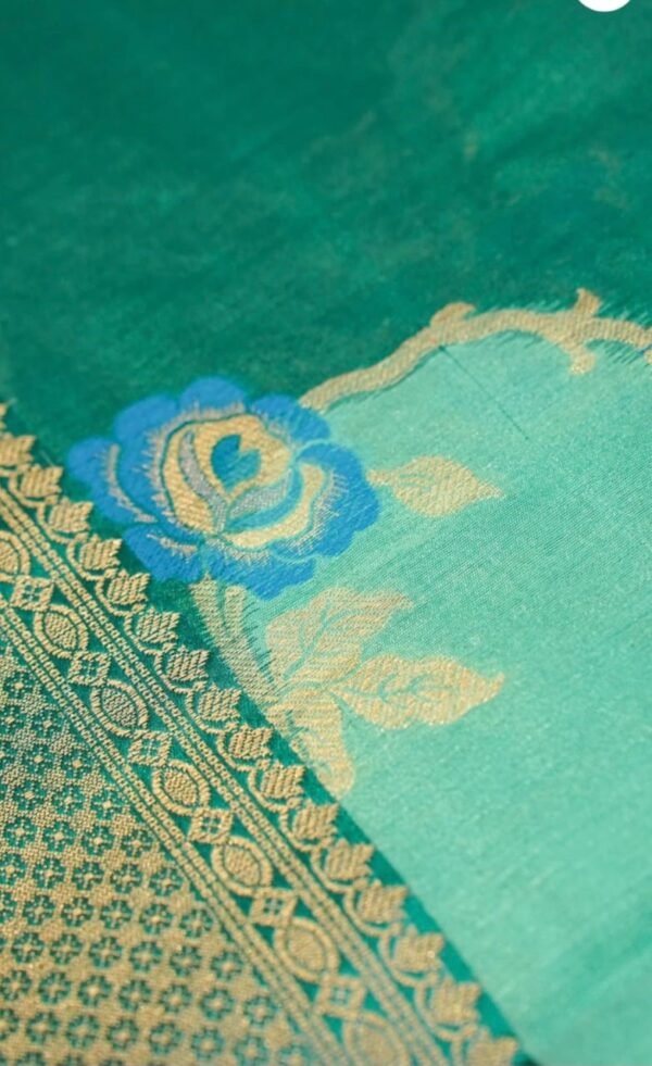 Banarasi Green Rangkaat Silk Saree with Kadwa Zari Work | Buy at ₹2999 Banarasi Green Rangkaat Silk Saree